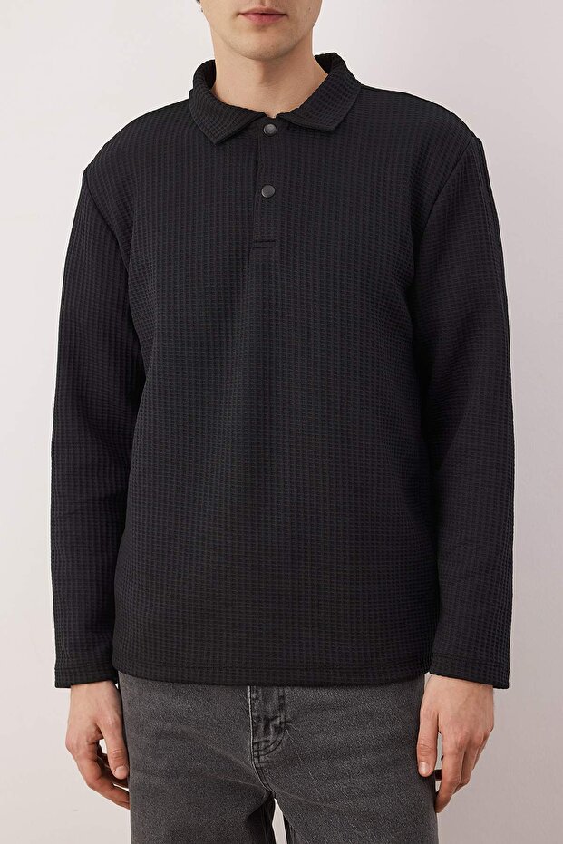 Siyah Relaxed Kesim Waffle Dokulu Polo Yaka Sweatshirt TMNAW26SW00058 - 3