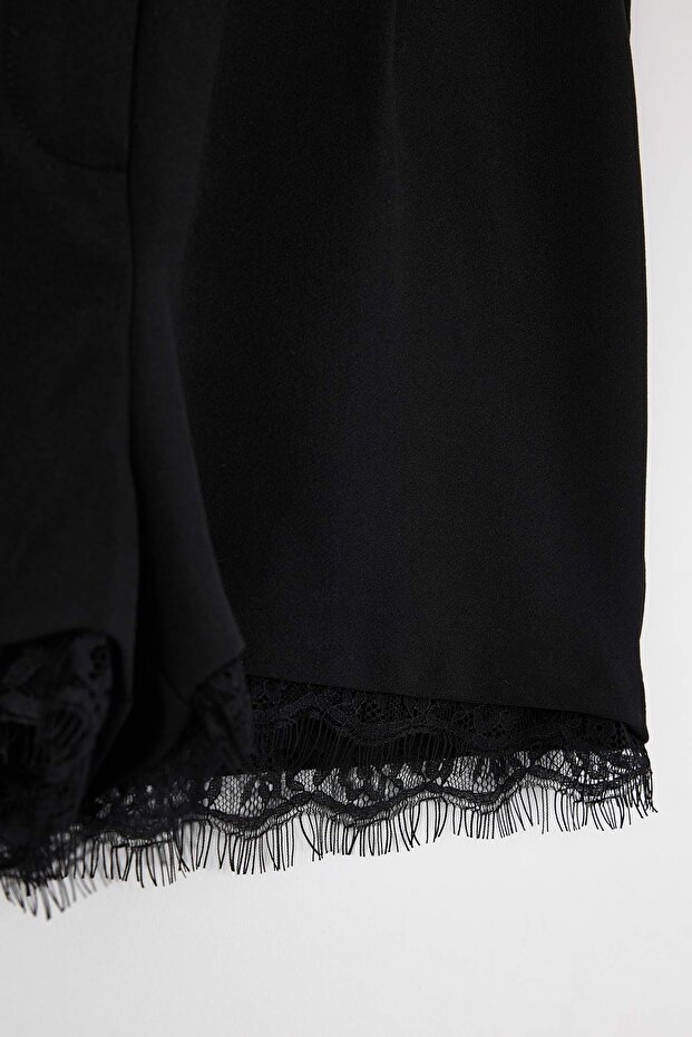Limited Edition Siyah Dantel Garnili Kısa/Mini Party Şort TPRSS26SR00002 - 9