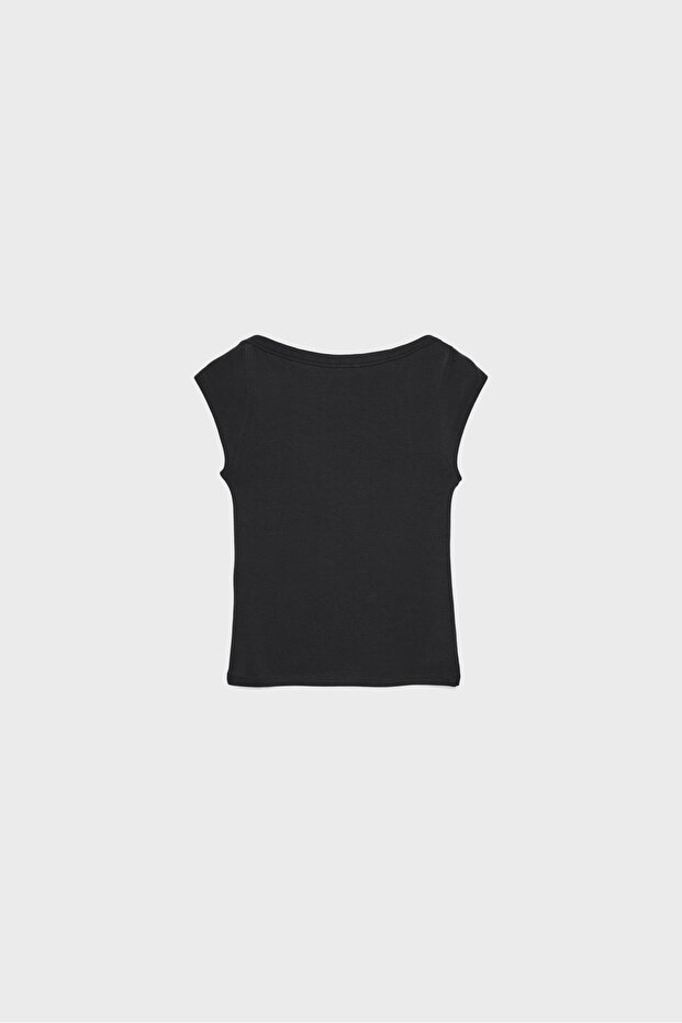 Basic geniş yaka tişört - 6