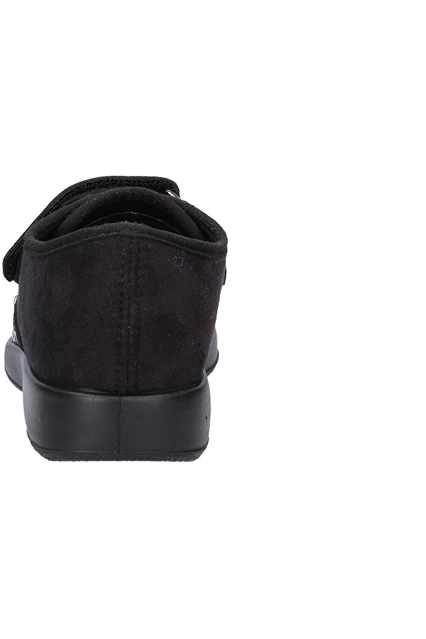 House shoe - 7