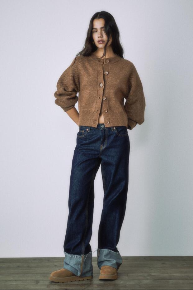 Düğmeli triko hırka - 1