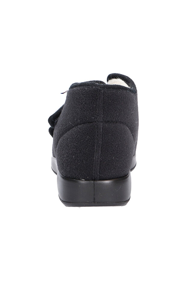 House shoe - 7