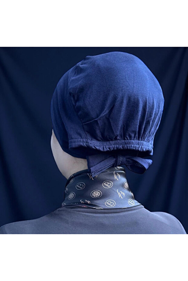 غطاء محرك السيارة مربوط ومخيط - 2