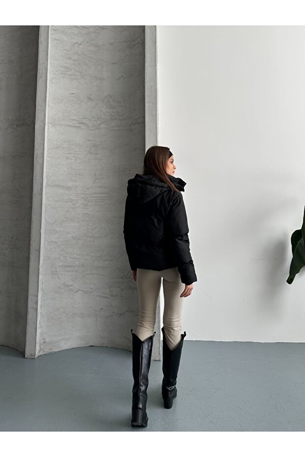 Women's Basic Puffer Jacket - 3