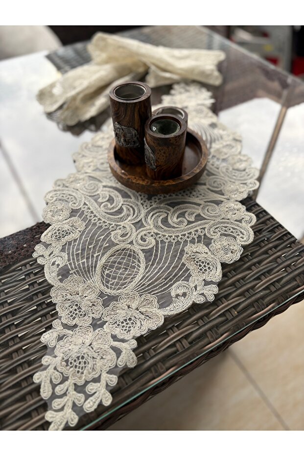 Runner - Ranır 3 Parça Dantelli Masa Örtüsü Lorea Model - 1