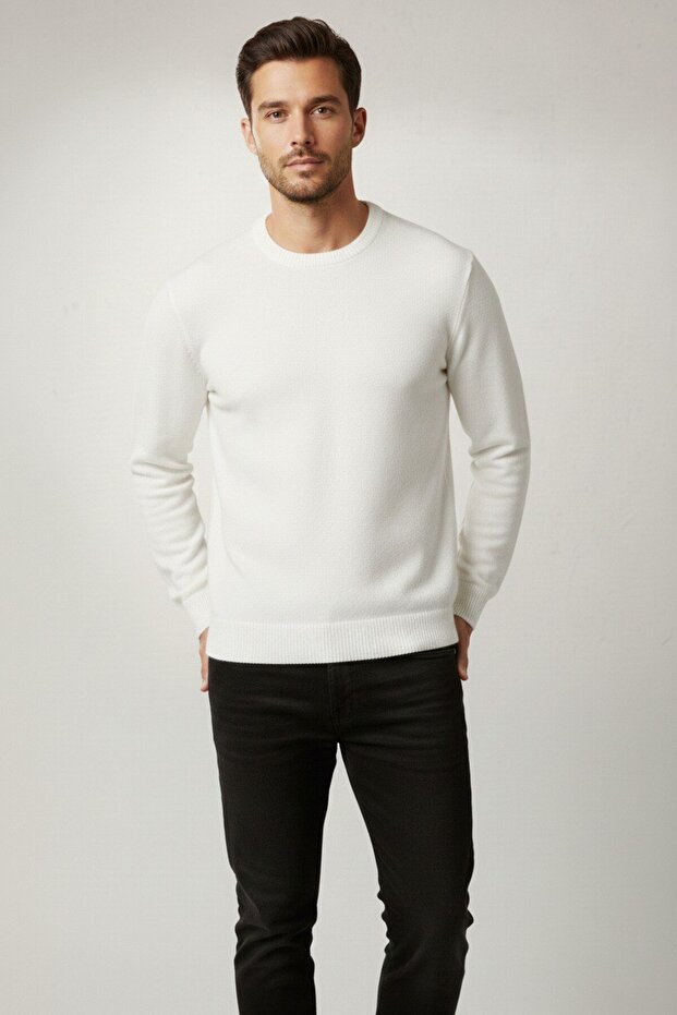 Slim Cut Soft Textured Non-Pilling Crew Neck Men's Knit Sweater