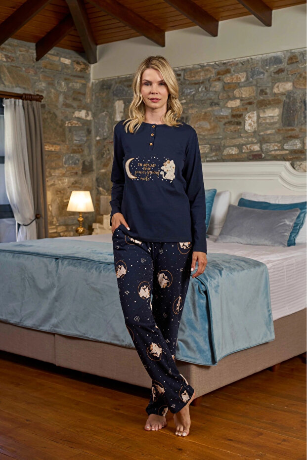 26222 Women's Long Sleeve Pajama Set