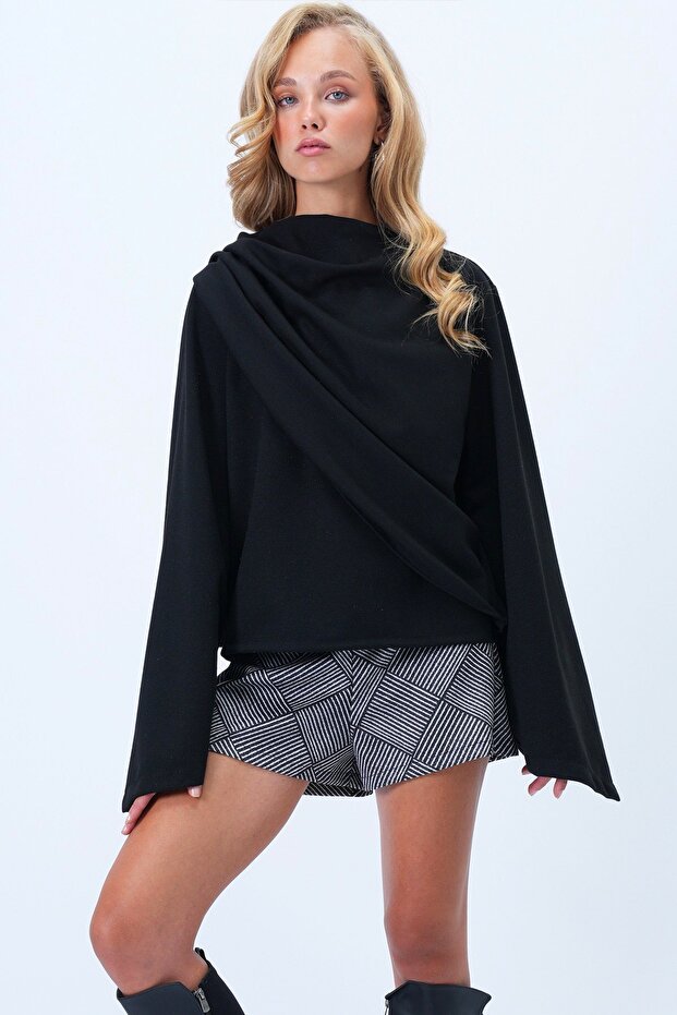 Női fekete, bő nyakú, széles szabású blúz, öntakaró részlettel ALC-X14420 - 8