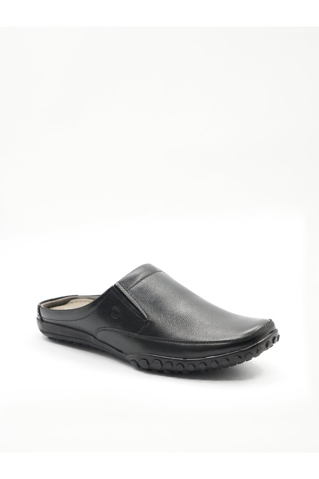 Casual Slip-On Shoes for Men – Comfortable & Stylish Everyday Footwear