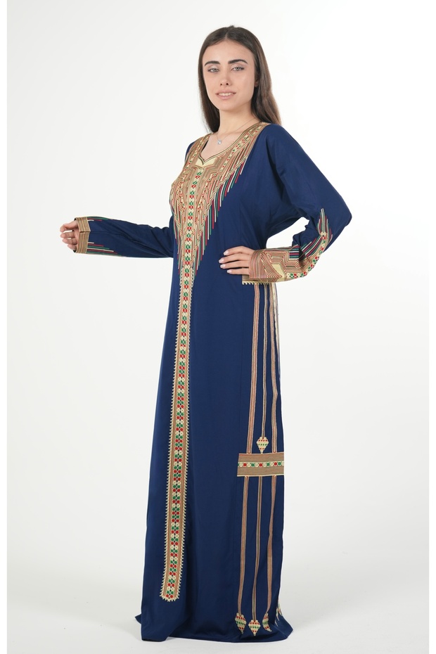 Embroidered women's Asiri jalabiya dress on the chest and sleeves