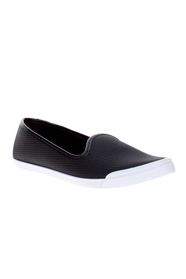 Ladies Casual Slip-On Shoes – Lightweight & Comfortable Everyday Footwear