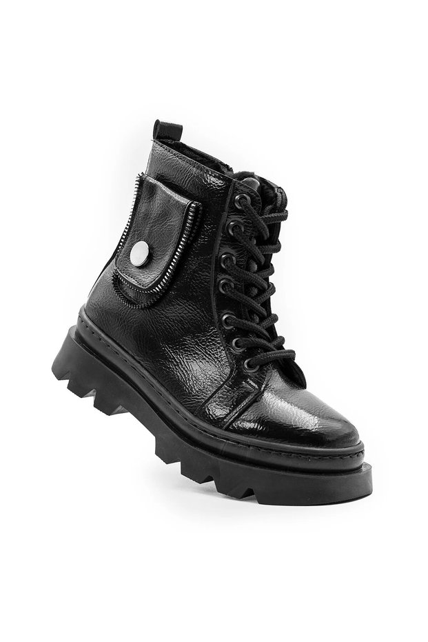 Girl's Cold Weather and Water Resistant Furry Inside Wrinkled Patent Leather Round Toe Black Boots