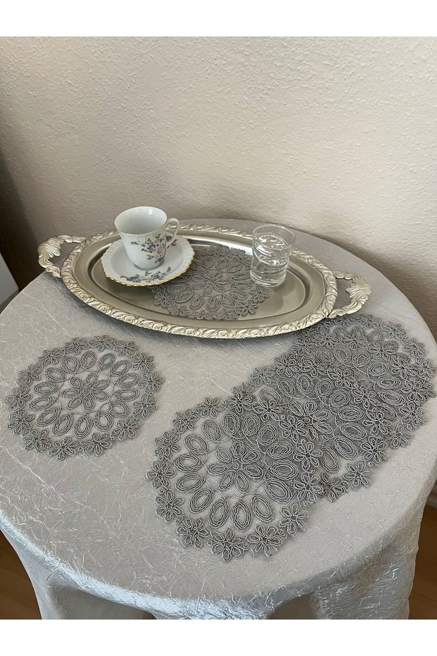 Set of 6 Stylish Coffee Side Presentation Guipure Tulle Napkins