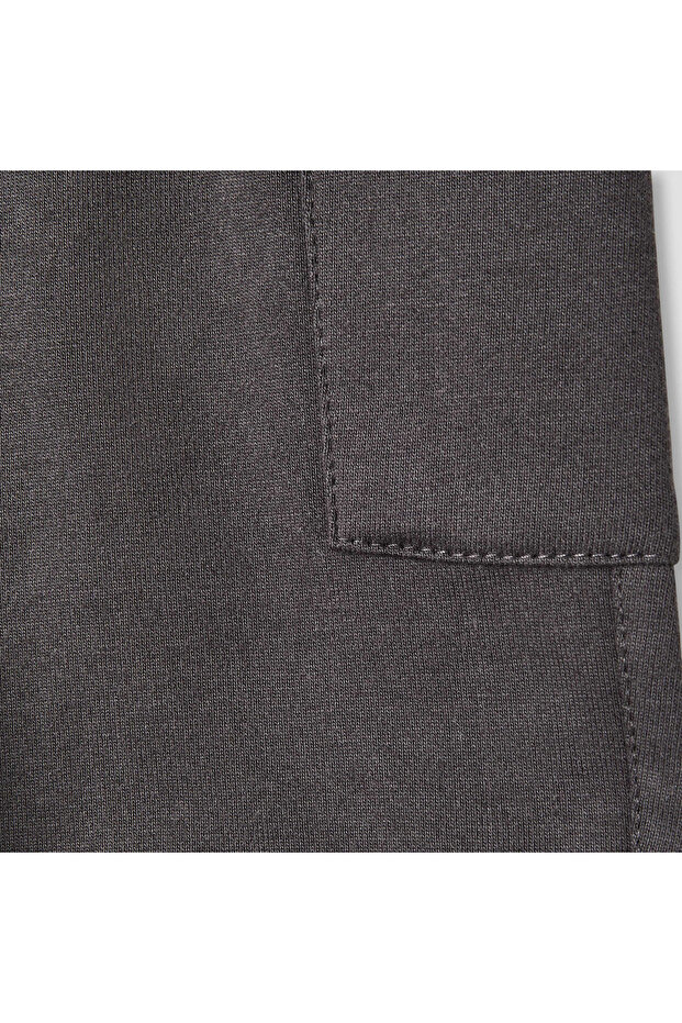 شورت سادة مع رباط للإغلاق وجيوب - 4