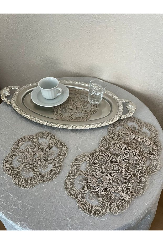 Set of 6 Stylish Coffee Side Presentation Guipure Tulle Napkins