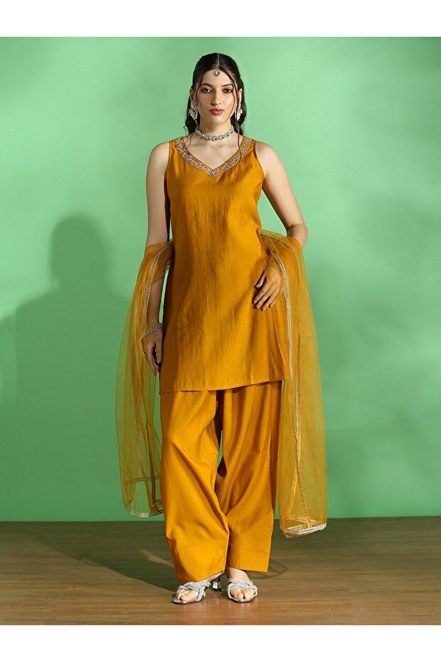 Embroidered V Neck Kurta, Wide Leg Pants and Dupatta Set