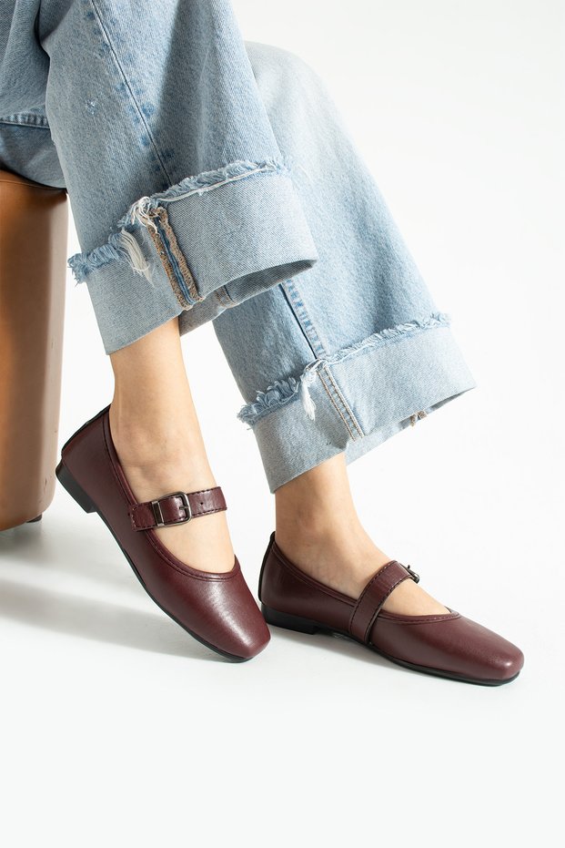 Wide Buckle Daily Wear Women's Ballerinas