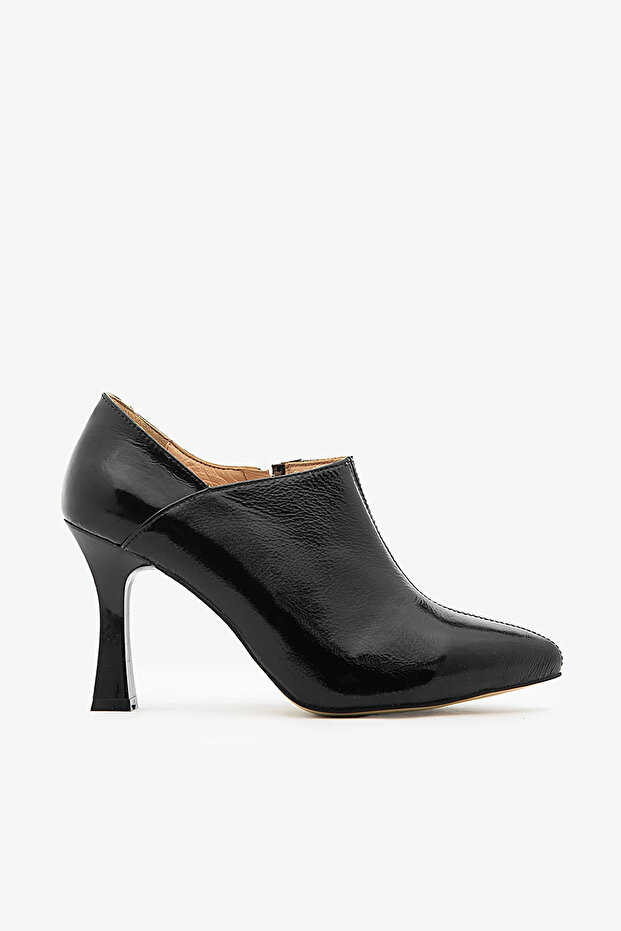 Black Patent Leather Genuine Leather Pointed Toe Zippered Heeled Bootie Boots