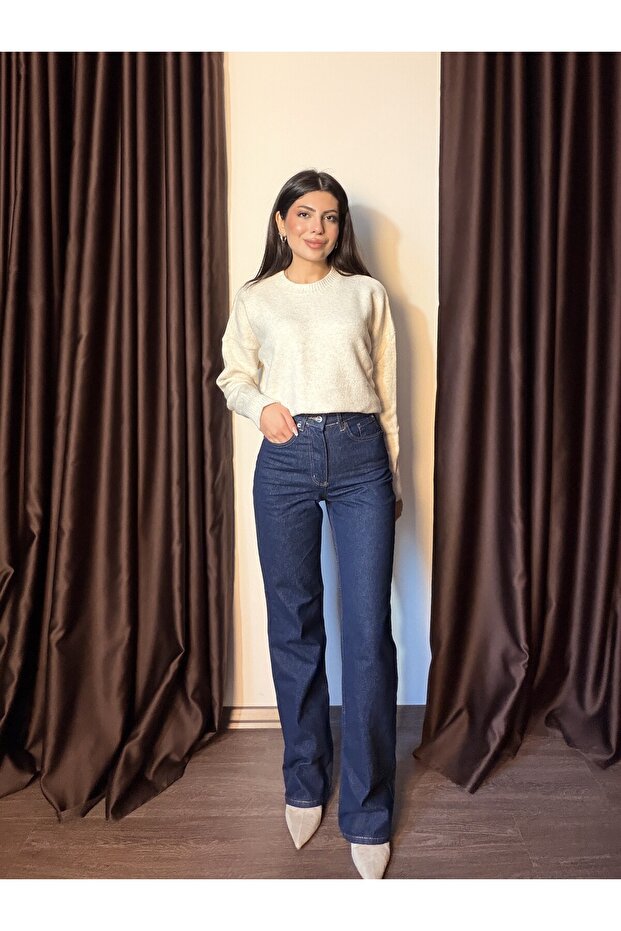 Women's Straight Fit Jean