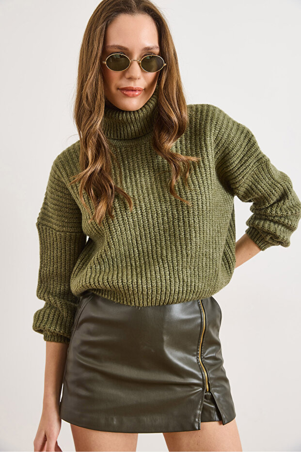 Women's Khaki Turtleneck Soft Textured Crop Knit Sweater Kzk-19001106