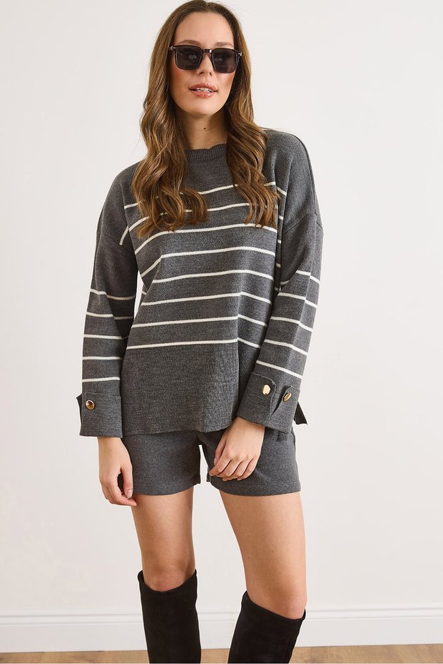 Women's Smoked Sleeve Buttoned Striped Slit Knitwear Sweater Kzk-19001111