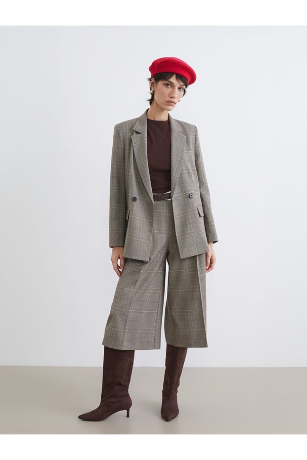Esvab • Modern & Distinctive Relaxed Fit Plaid Wide Leg Women's Pleated Pants