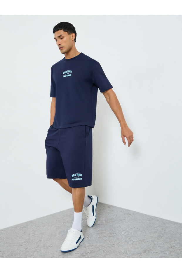 Men Minimal Print Oversized T-Shirt and Shorts Set