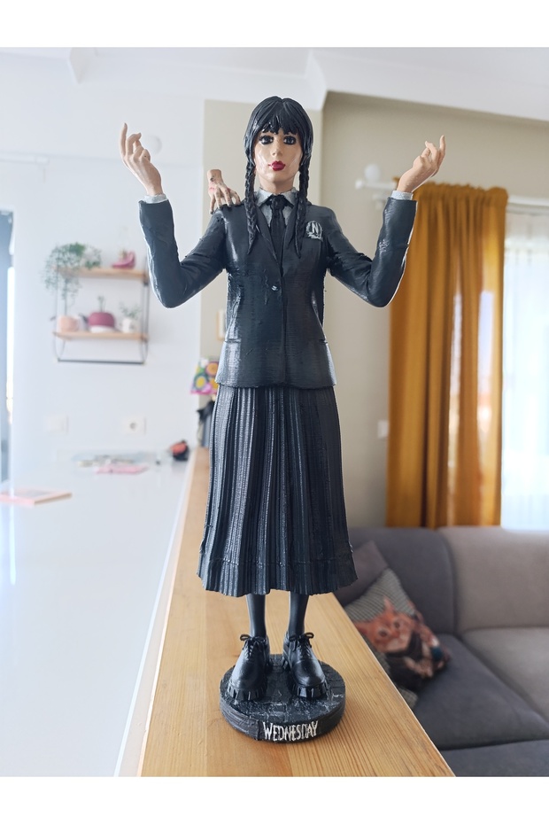 Wednesday Addams Figür - 2
