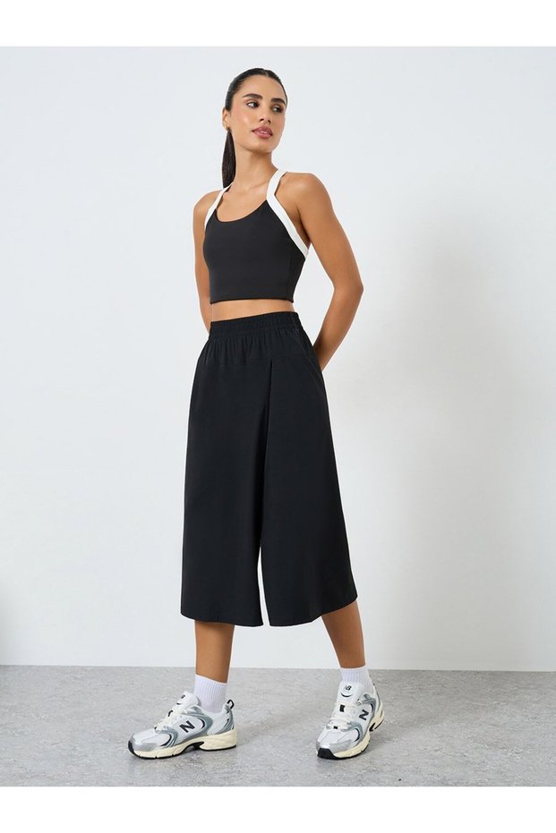 Women Black Elastic Waist Skort