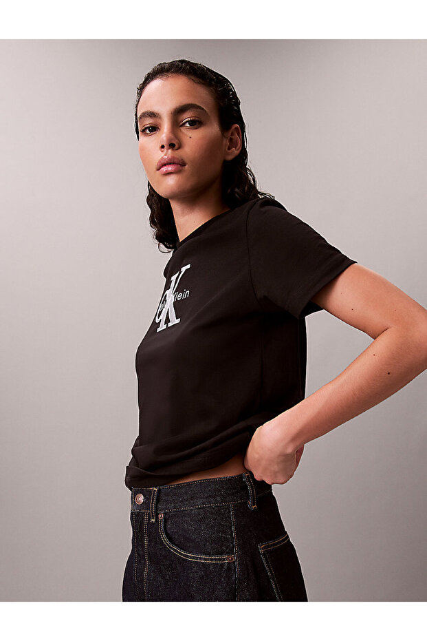 Női normál szabású, kerek nyakú, logóval hímzett, rövid ujjú fekete póló LV047E819G-UB1 - 3