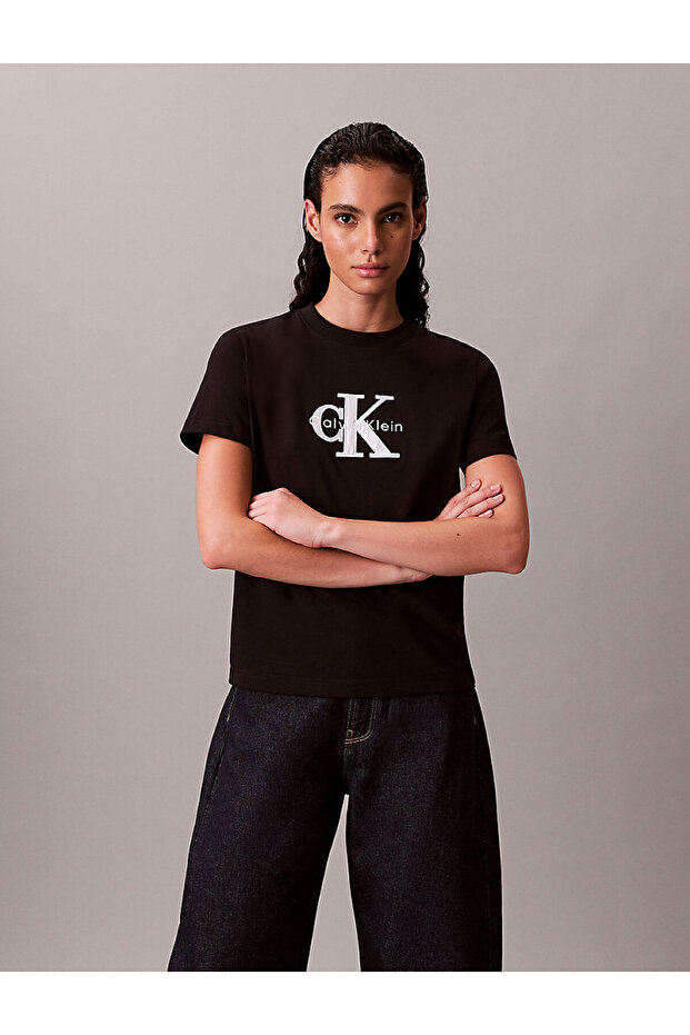 Női normál szabású, kerek nyakú, logóval hímzett, rövid ujjú fekete póló LV047E819G-UB1 - 6