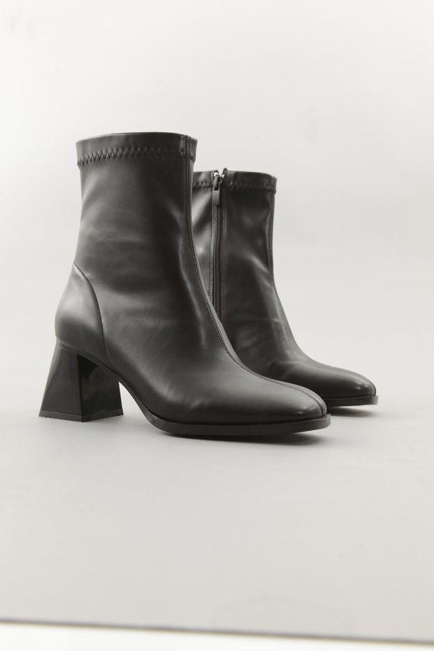 Women's Black Boots Thick Heeled Stretch Boots