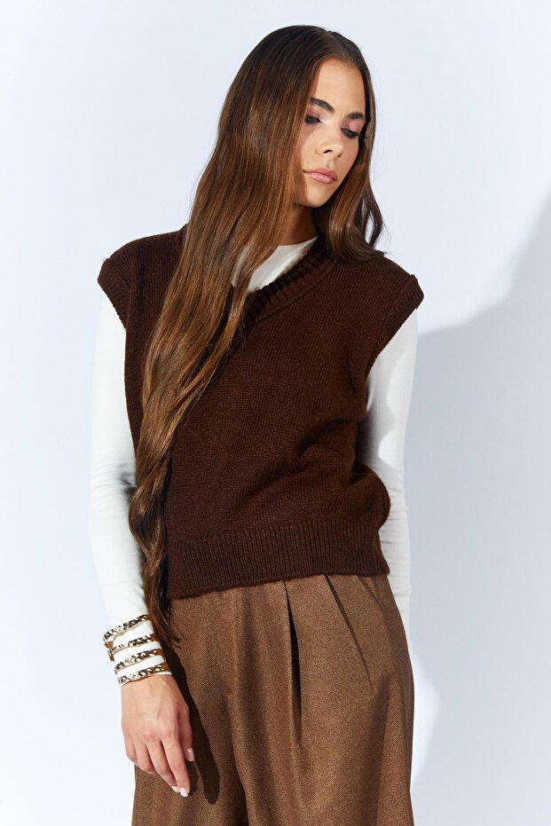 Kadın Kahve V Yakalı Basic Süveter - 2