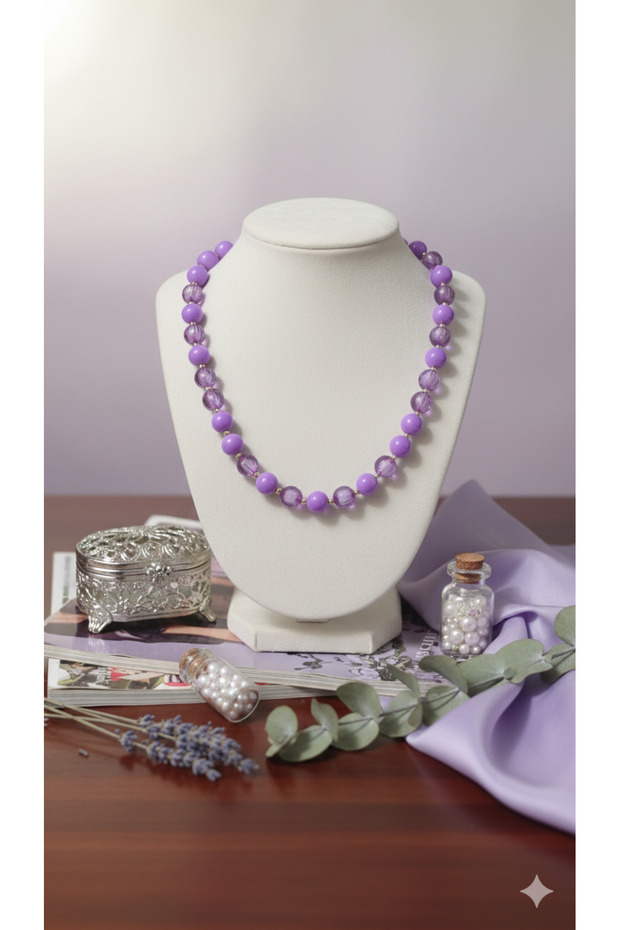 A Quality Big Beaded Acrylic Design Women Necklace