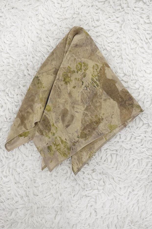100% Silk Ecoprint Scarf 50 X 50 cm Karma1