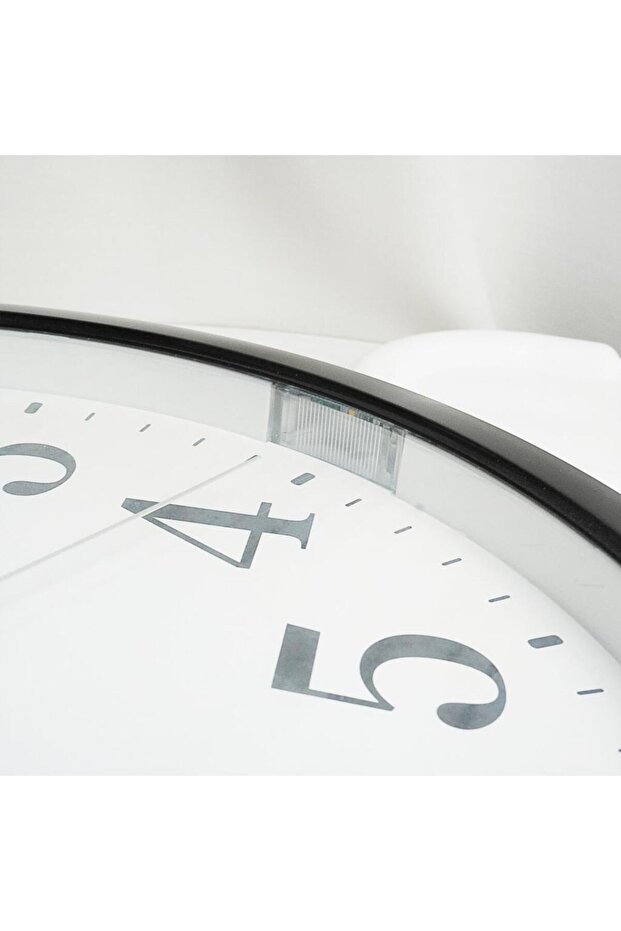 ساعة حائط تناظرية زخرفية QXA776K مع حافظة بلاستيكية ومستشعر إضاءة تلقائي - 3