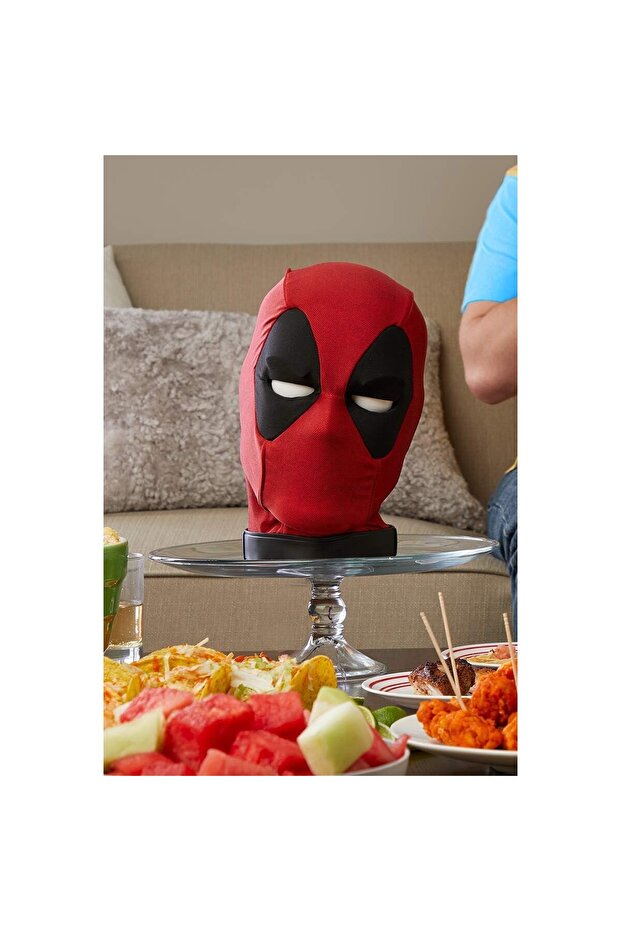Marvel Legends Deadpool’s Head Premium Interactive Head - 6