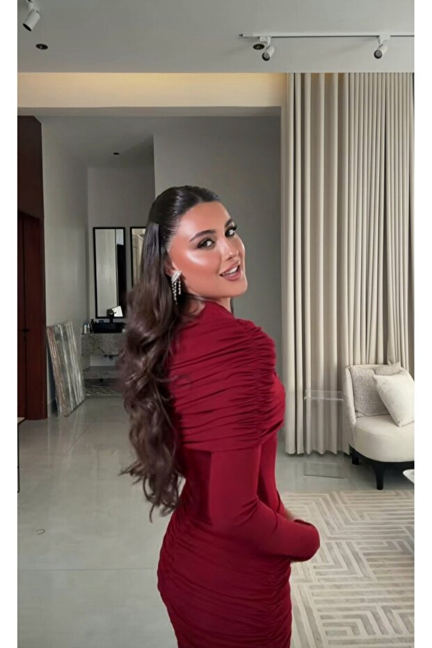 فستان طويل احمر ناعم