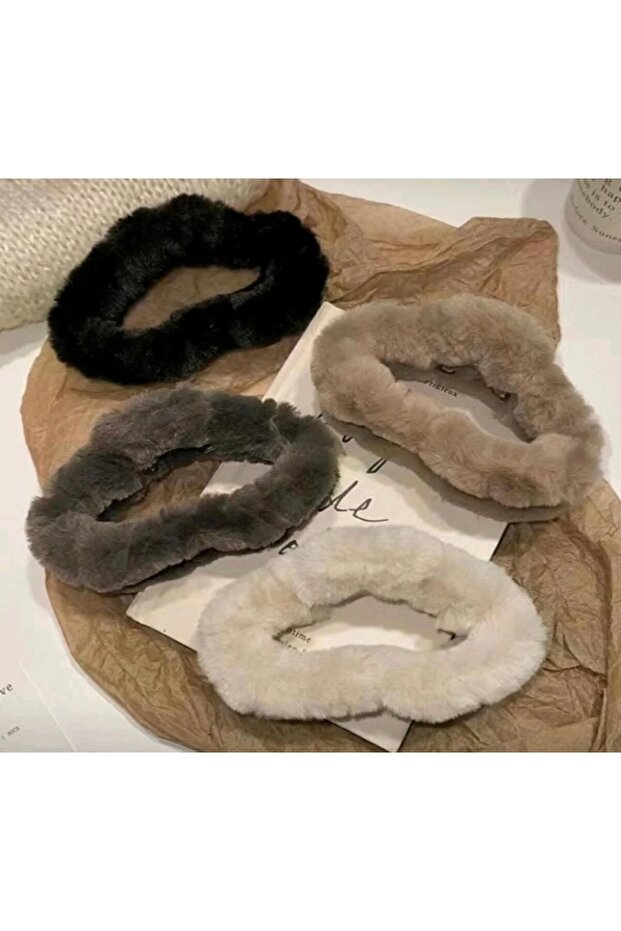 مشبك شعر من القطيفة - 1