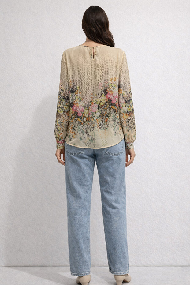 Floral Patterned Blouse - 3