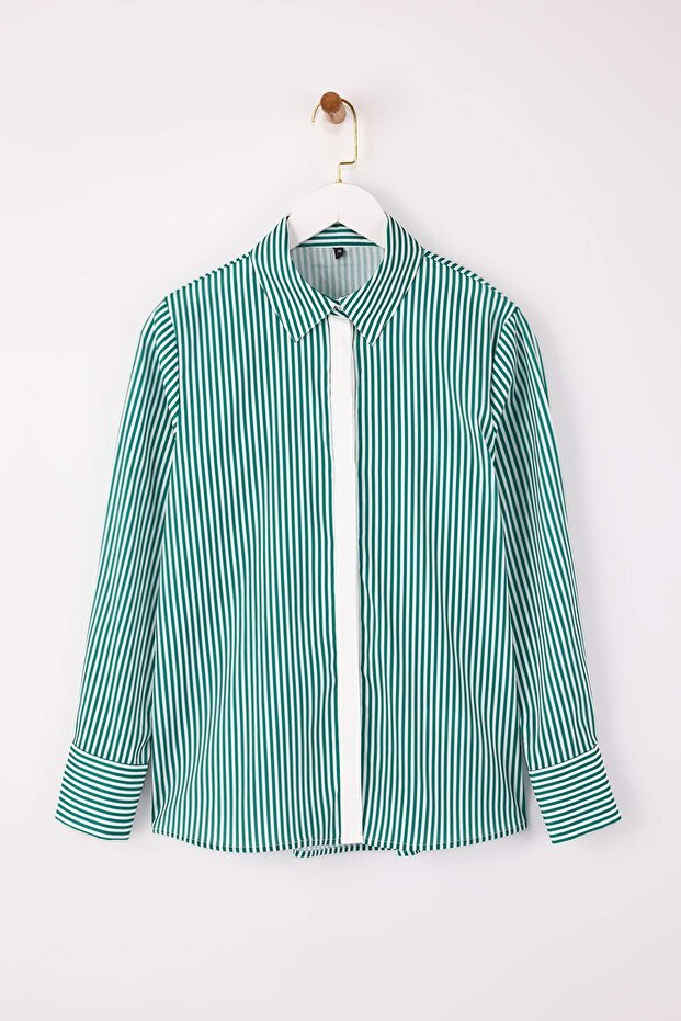 Beyaz Yeşil Çizgili Kontrast Patlı Oversize/Geniş Kalıp Gömlek TWOSS26GO00010 - 5
