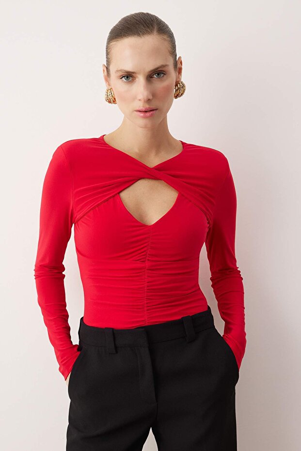 Kırmızı Cut Out/Pencere Detaylı Örme Body TPRAW24BD00000 - 1