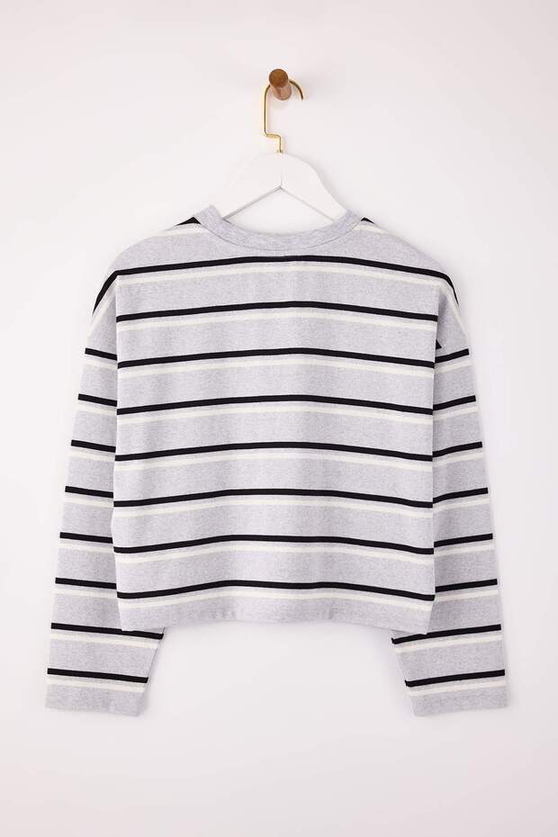 Wardrobe Essentials-Gri Çizgili Relaxed/Rahat Kalıp Düşük Kol %100 Pamuk Örme T-Shirt TWOSS26TS00019 - 6