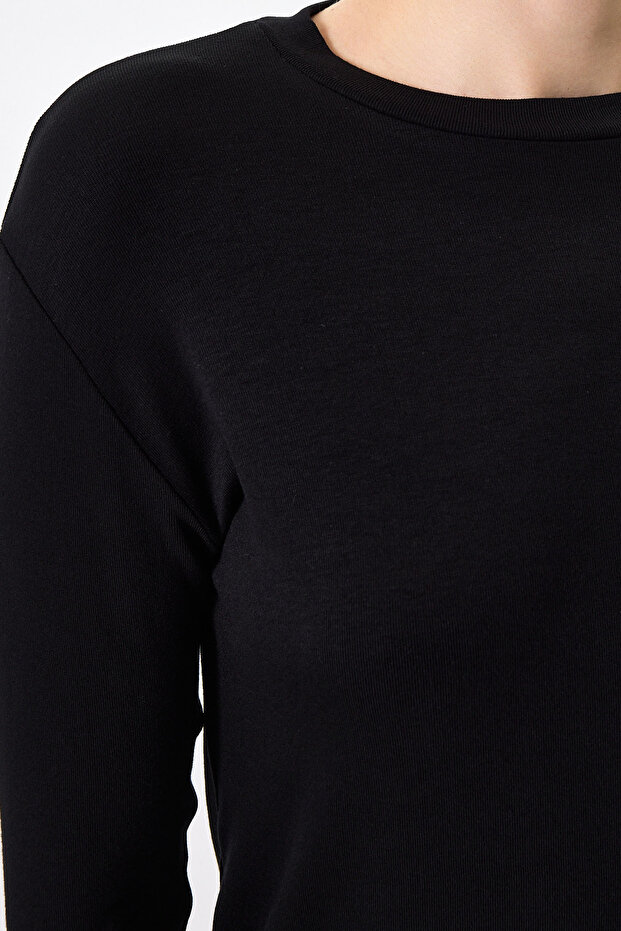 تيشيرت أسود برقبة دائرية شق تونيك 8229A - 4