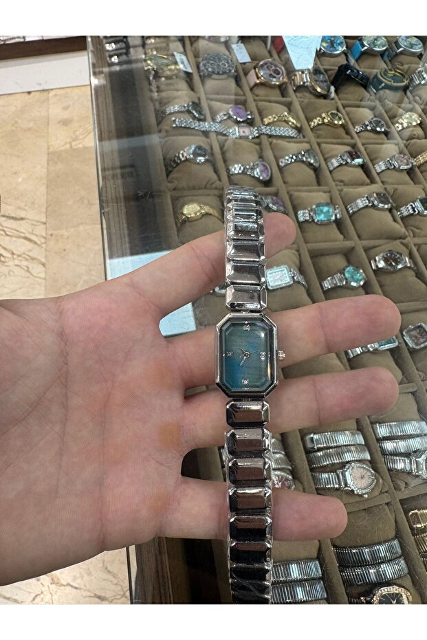 SWAROWSKİ MODEL KADIN SAATİ - 1