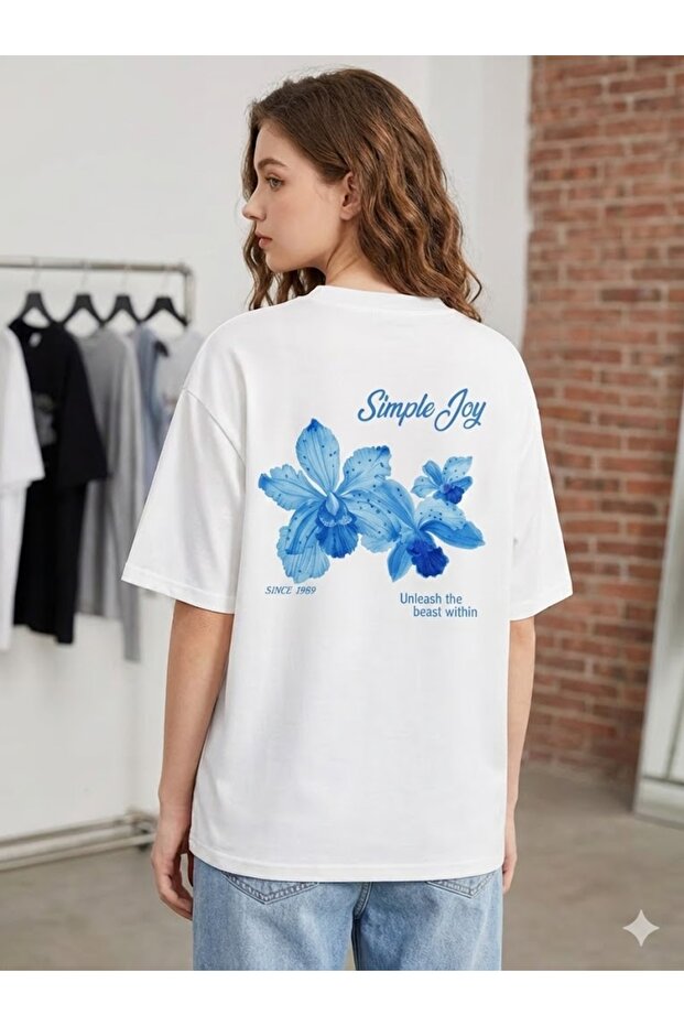 Women's White T-Shirt - Offers a Stylish and Comfortable Wear with Front and Back Print Details.