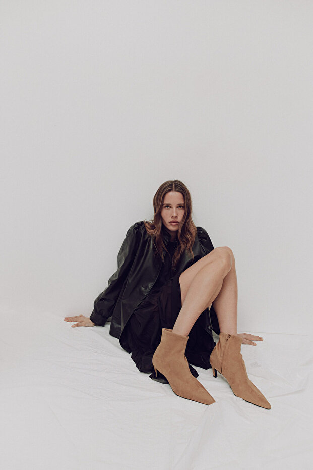 Topuklu Çorap Bot - 3