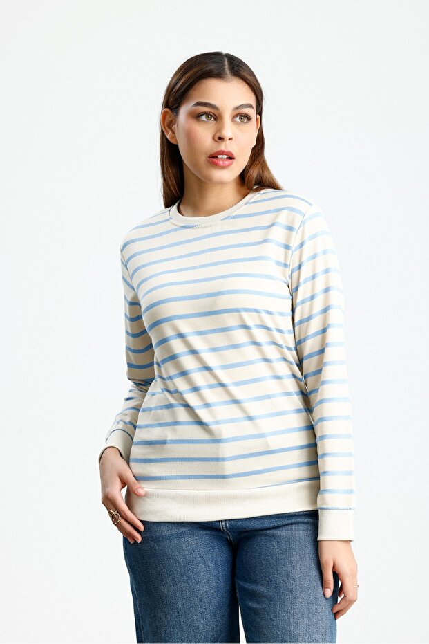 سترة رياضية أساسية ذات ياقة دائرية - 6