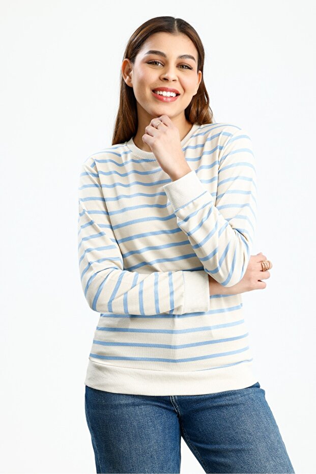 سترة رياضية أساسية ذات ياقة دائرية - 7