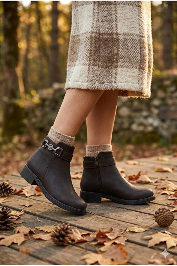 1091 Comfortable Buckle Detailed Non-Slip Sole Warm Lining Women's Boots